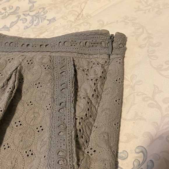🌟MADEWELL🌟 grey eyelet skirt - Picture 2 of 3